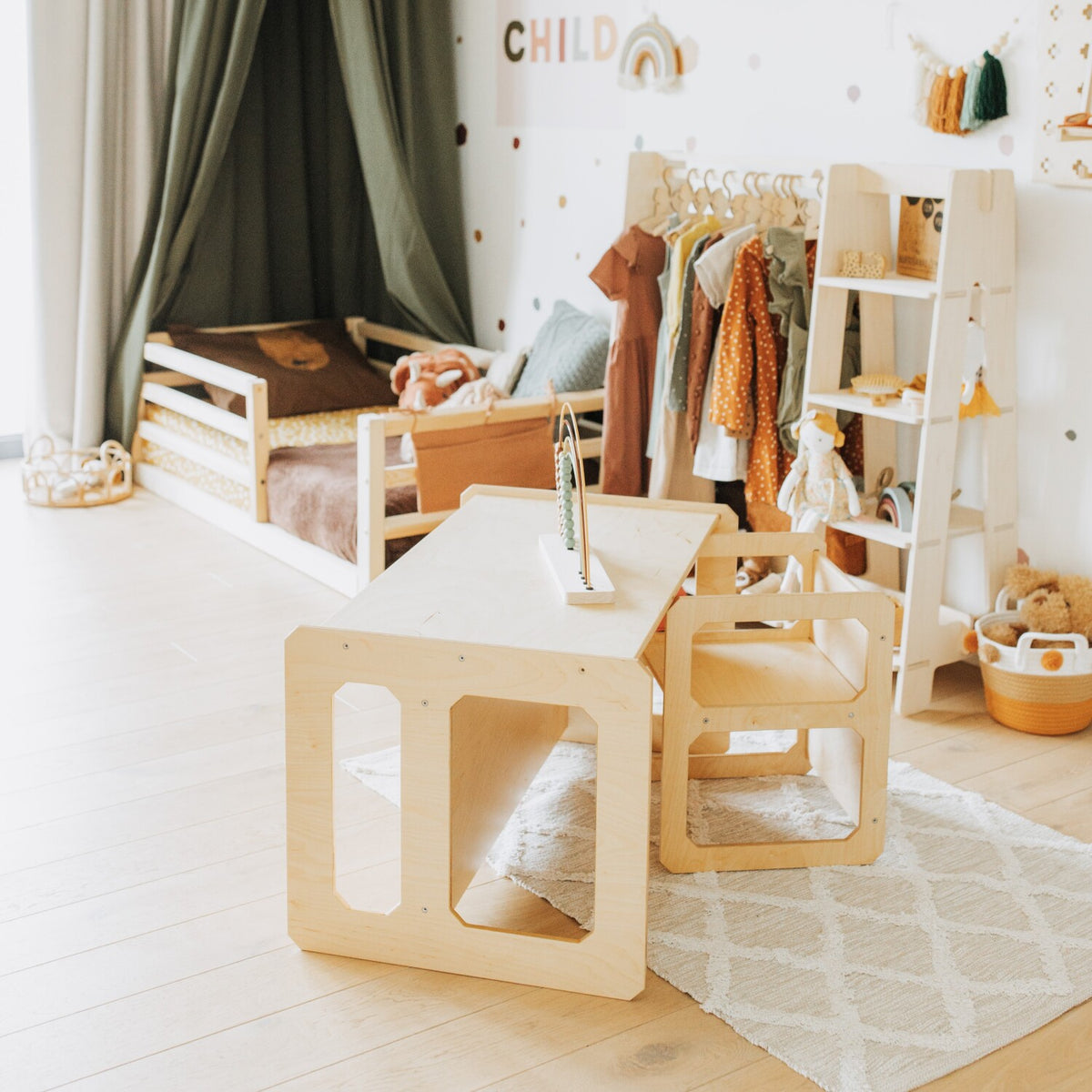 Stolik do jedzenia i krzesełko Montessori House Bed – widok 18