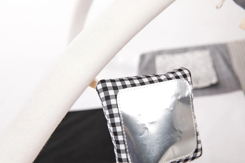 Tapis d'éveil bébé 100x100 noir et blanc Karloova – vue 3