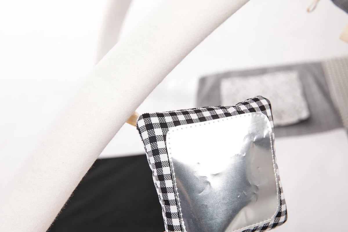 Tapis d'éveil bébé 100x100 noir et blanc Karloova – vue 3