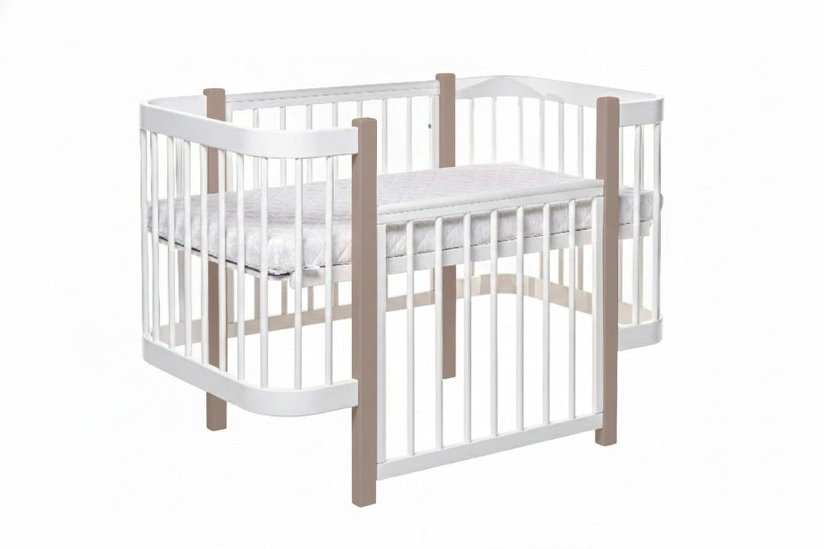 Lit bébé évolutif KOTTO Elin avec matelas, cappuccino et blanc