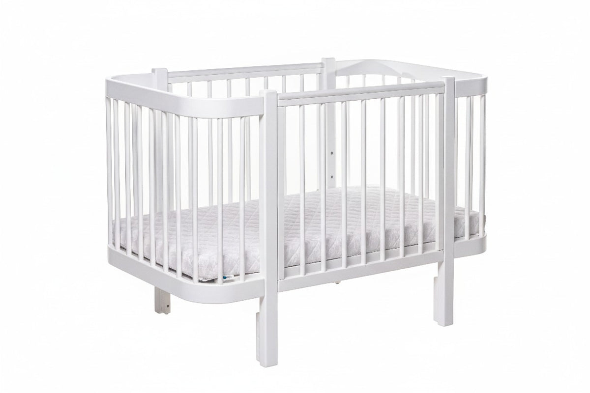Lit bébé évolutif KOTTO Elin avec matelas, blanc