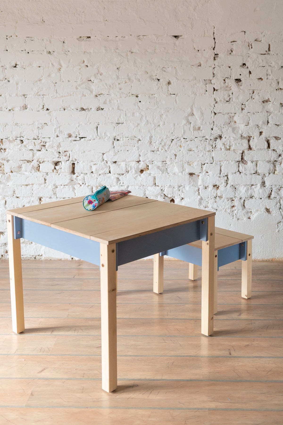 Table et chaise enfant Family-scl avec rangements en bouleau