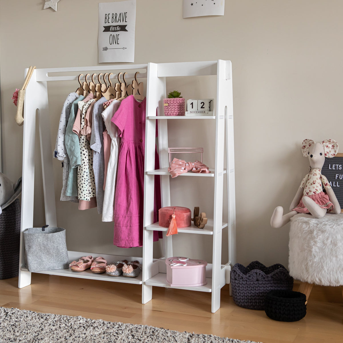 Appendiabiti per bambini con ripiani Montessori House Bed – vista 19