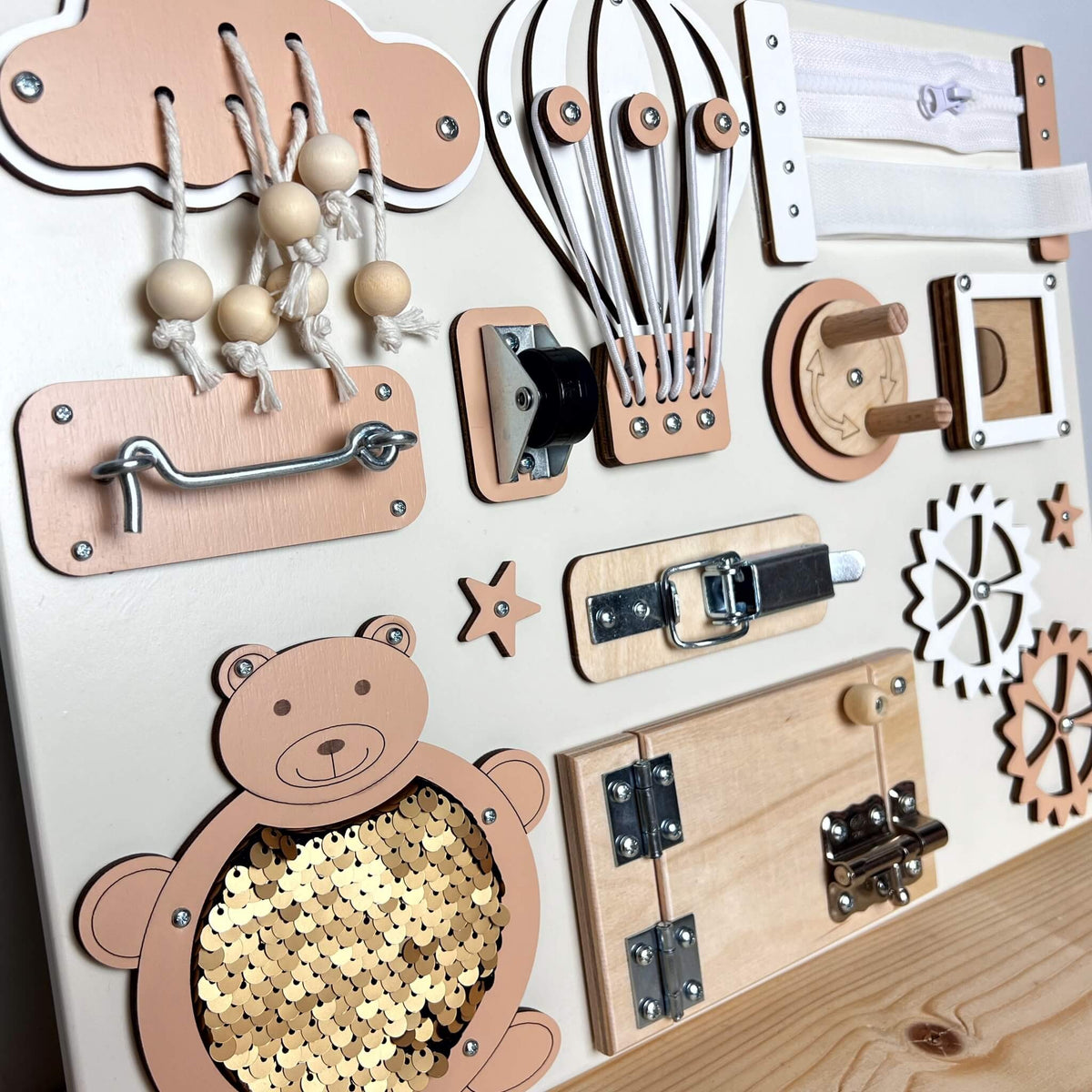 Kleines Motorikbrett mit Türen 30×40 cm BusyBunnyToys – Ansicht 5