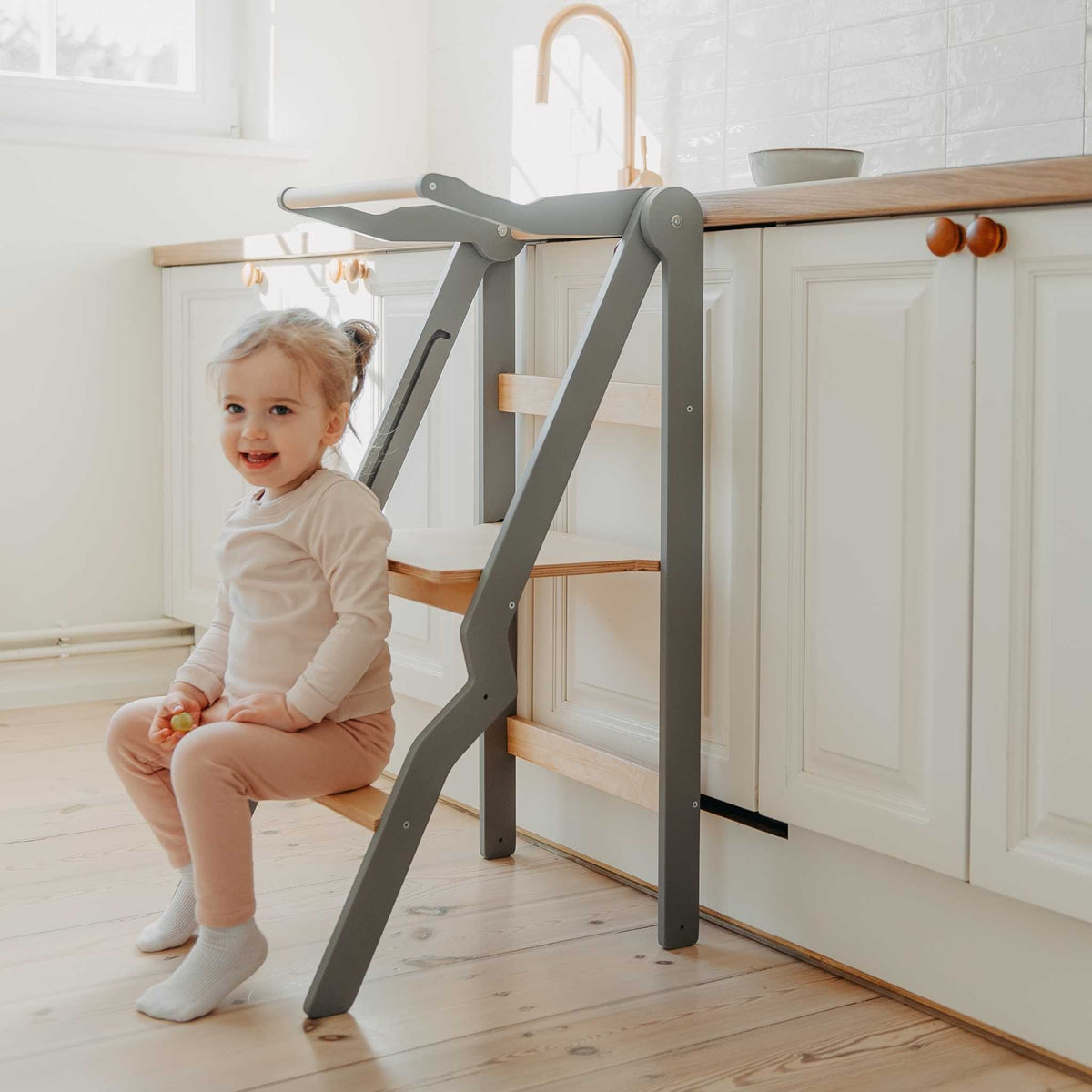 Składany pomocnik kuchenny ZigZag leg&go – widok 20