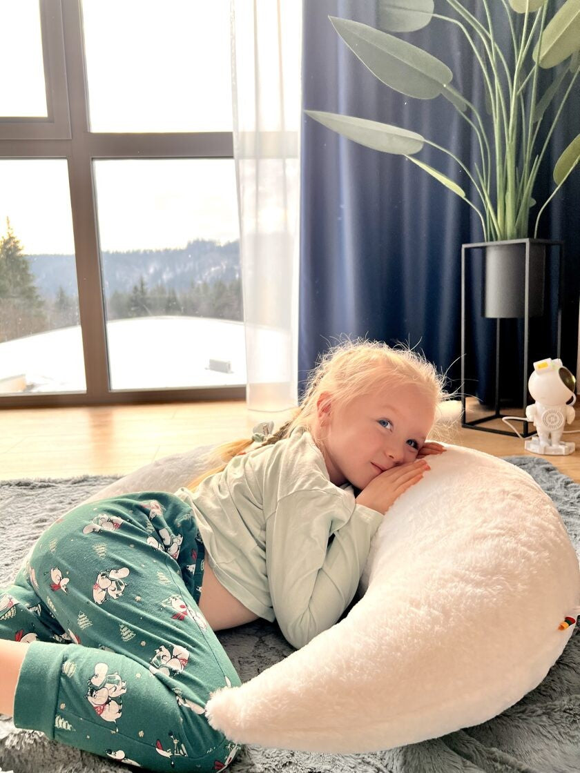 Coussin lune géant en fausse fourrure Kai aš mažas buvau