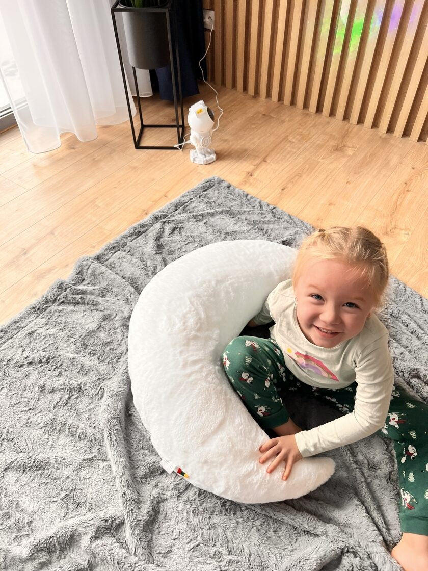 Coussin lune géant en fausse fourrure Kai aš mažas buvau – vue 5