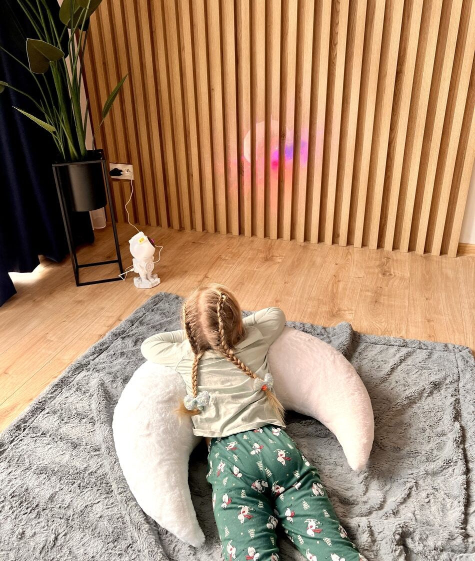 Coussin lune géant en fausse fourrure Kai aš mažas buvau – vue 6