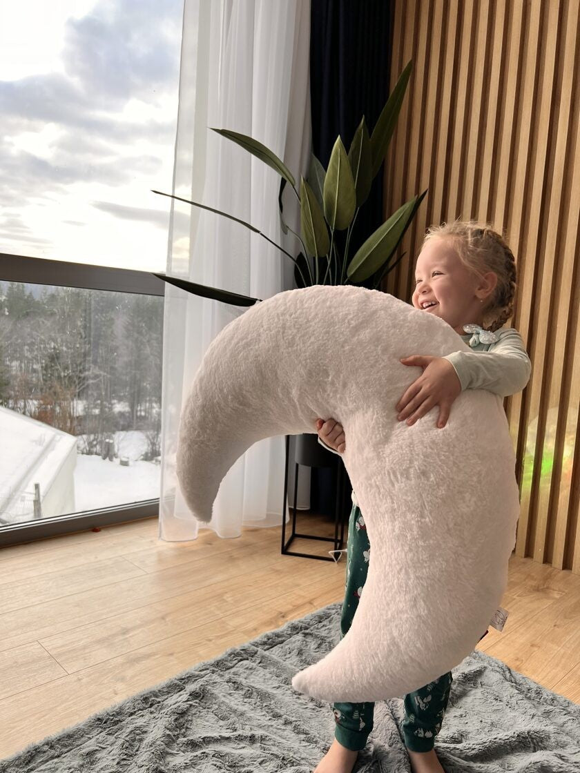 Coussin lune géant en fausse fourrure Kai aš mažas buvau – vue 2