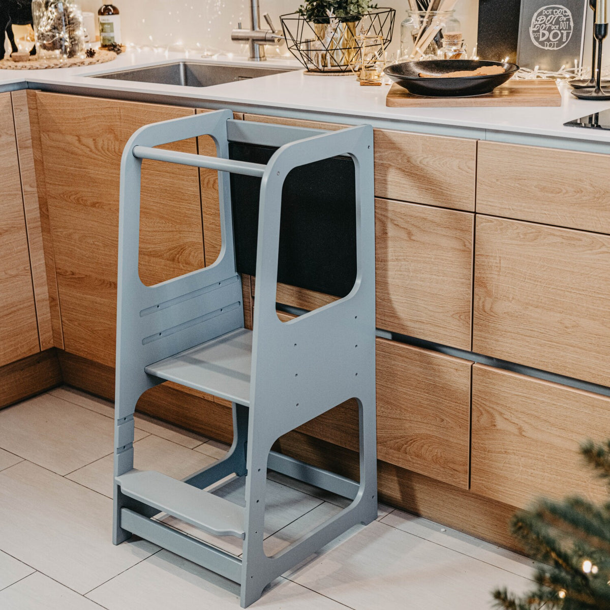 Wieża obserwacyjna z tablicą Montessori House Bed – widok 8