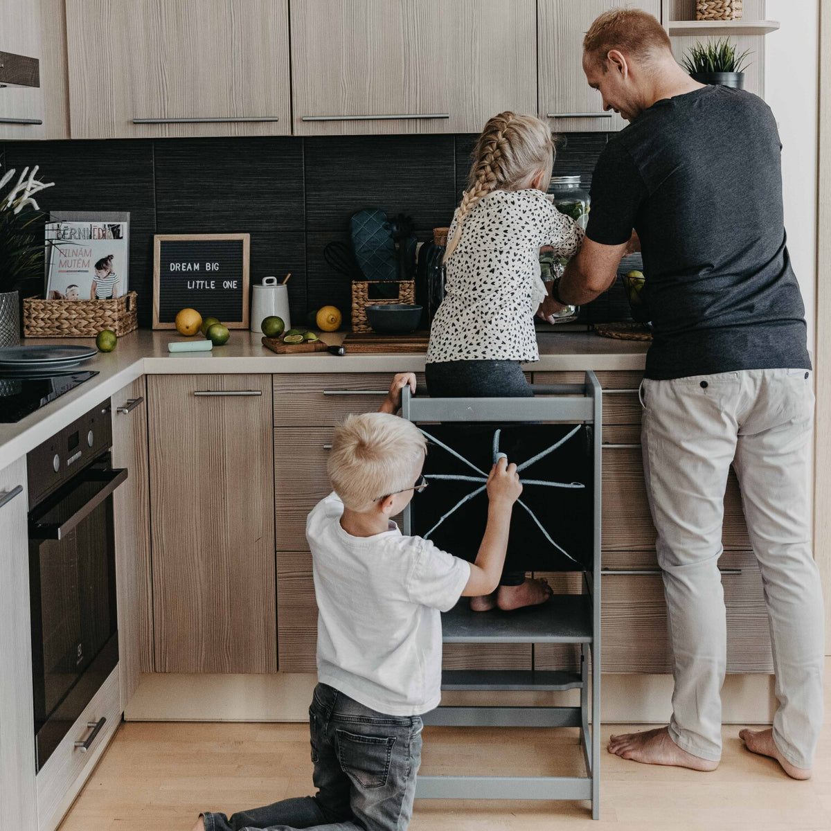 Wieża obserwacyjna z tablicą Montessori House Bed – widok 10