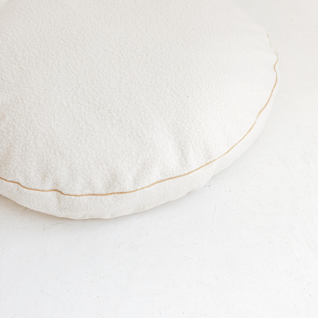 Coussin de sol en bouclette écru Minicamp – vue 6