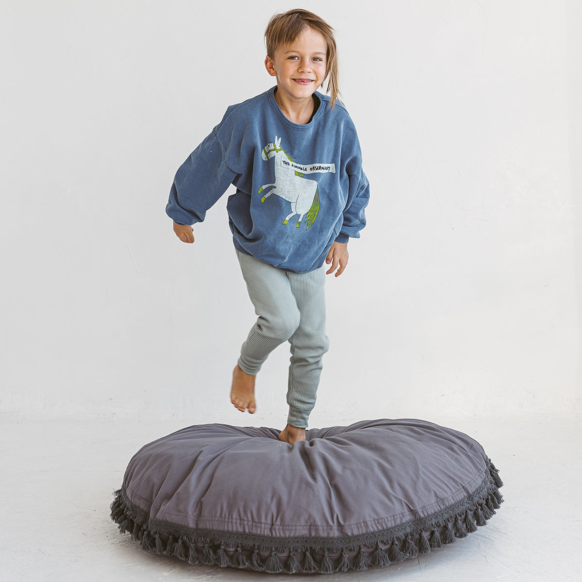 Coussin de sol à glands gris Minicamp – vue 5