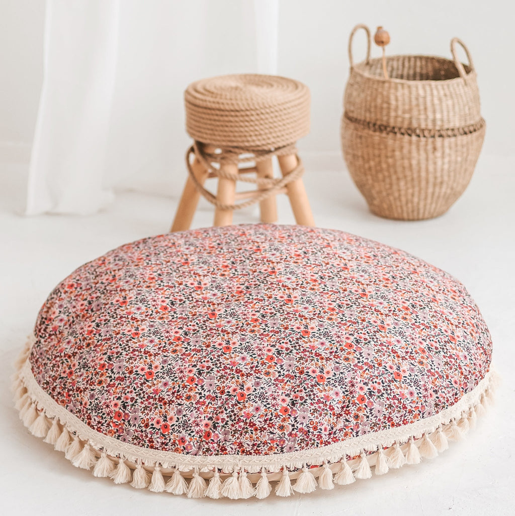 Coussin de sol à glands rose fleuri Minicamp – vue 2