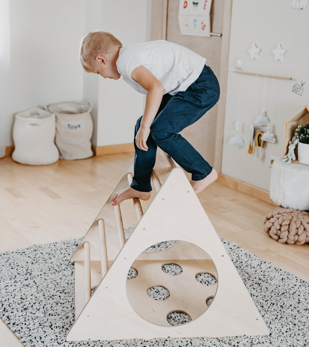 Triangle d'escalade Montessori 3 angles Montessori House Bed – vue 7