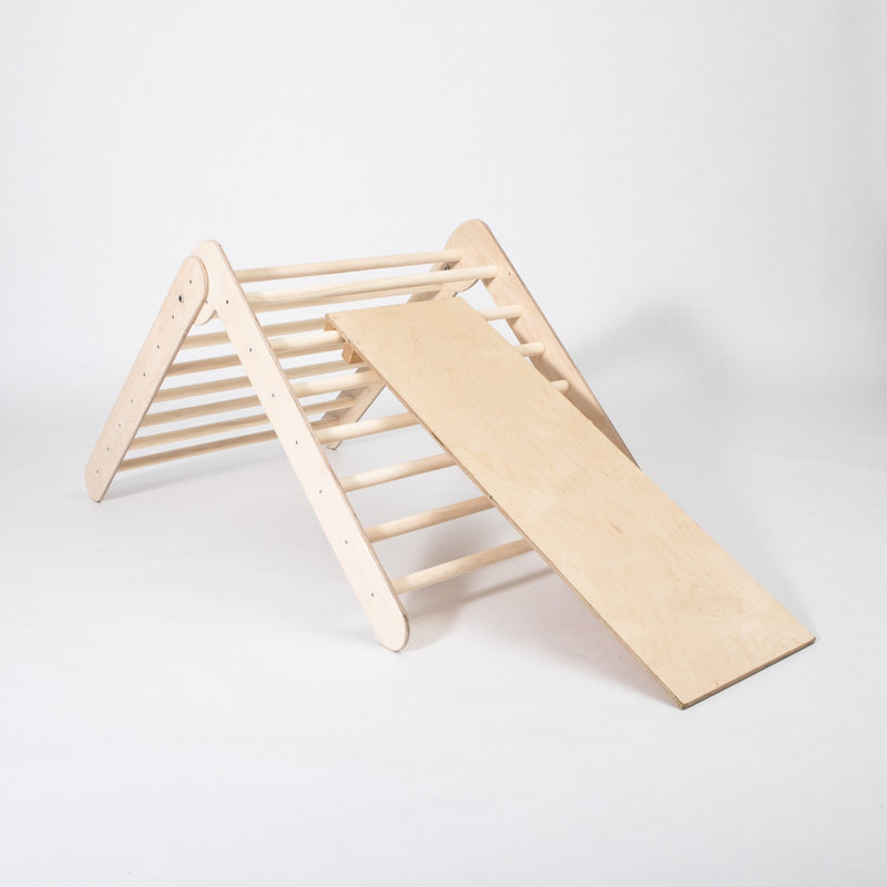 Triangle de Pikler Montessori House Bed avec rampe