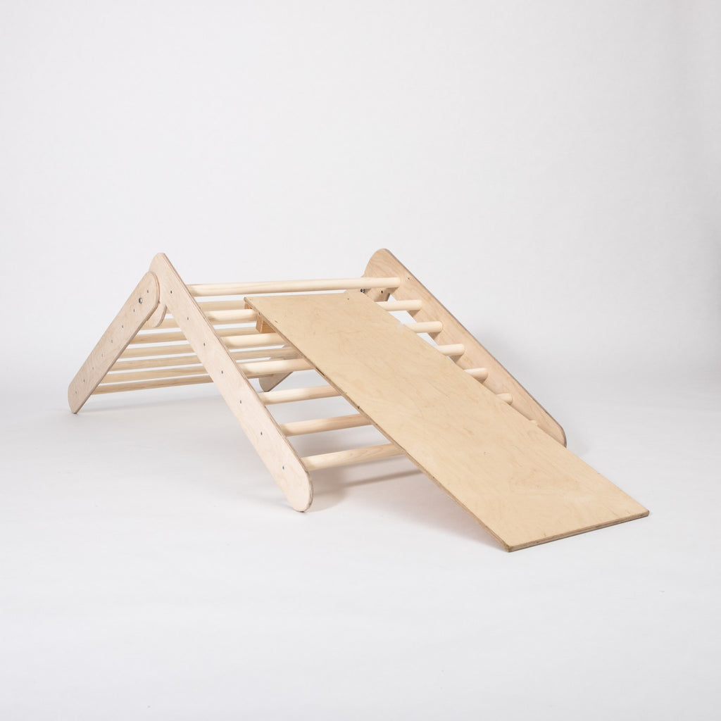 Pikler-driehoek met glijplank Montessori House Bed – weergave 2