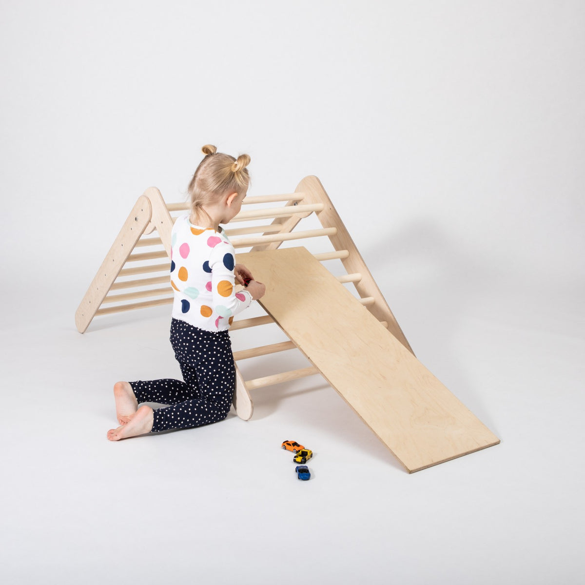 Pikler-driehoek met glijplank Montessori House Bed – weergave 6