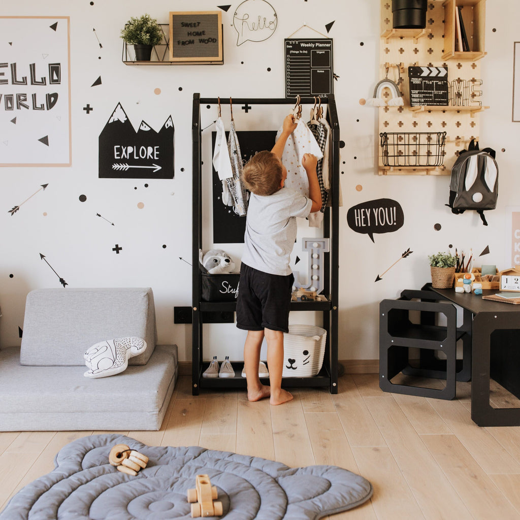 Stojak na ubrania domek ze schowkiem Montessori House Bed – widok 12