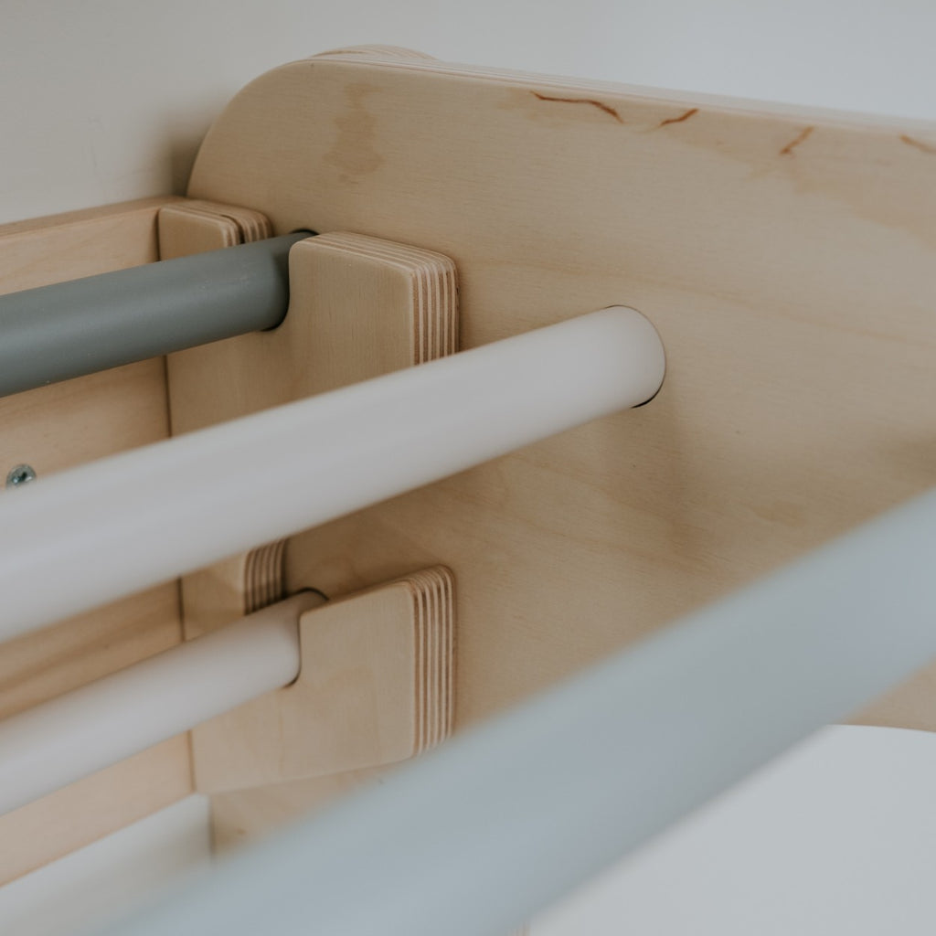 Triangle de Pikler avec espalier pastel leg&go – vue 2