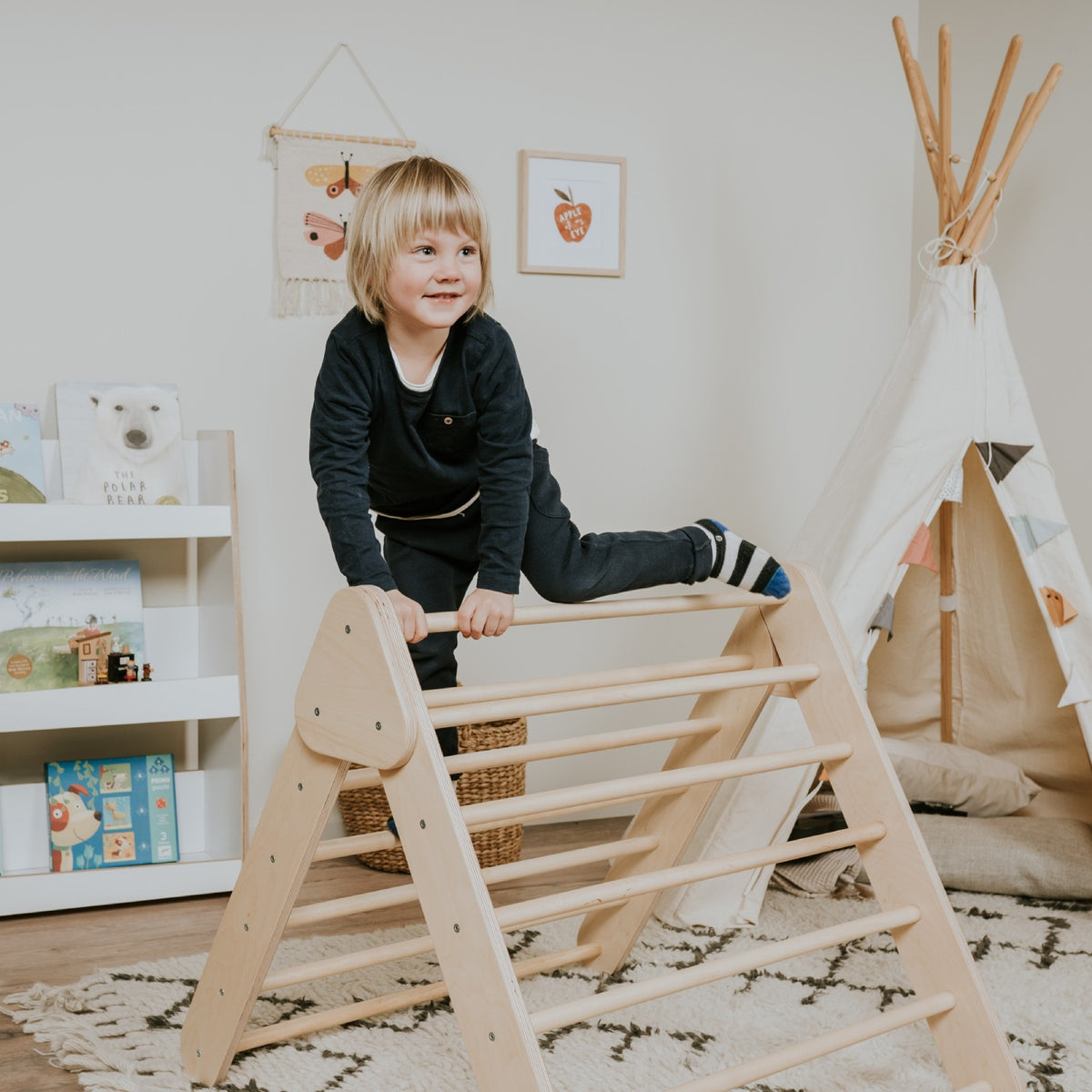 Triangle de Pikler en bois naturel leg&go – vue 2