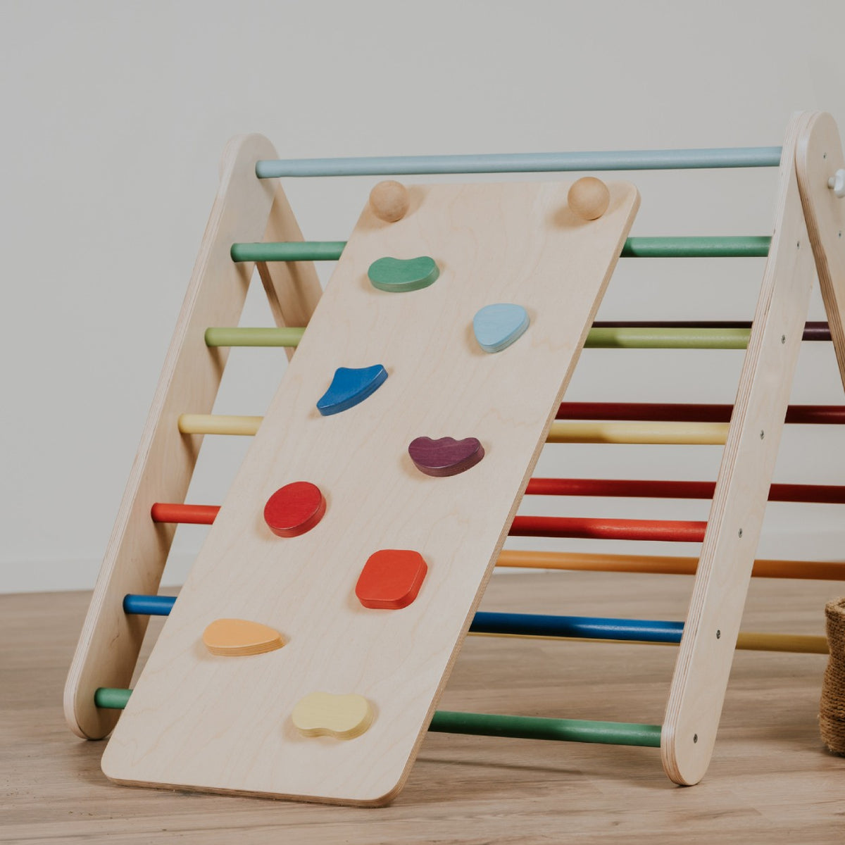 Rampe d'escalade pour triangle de Pikler arc-en-ciel leg&go – vue 4