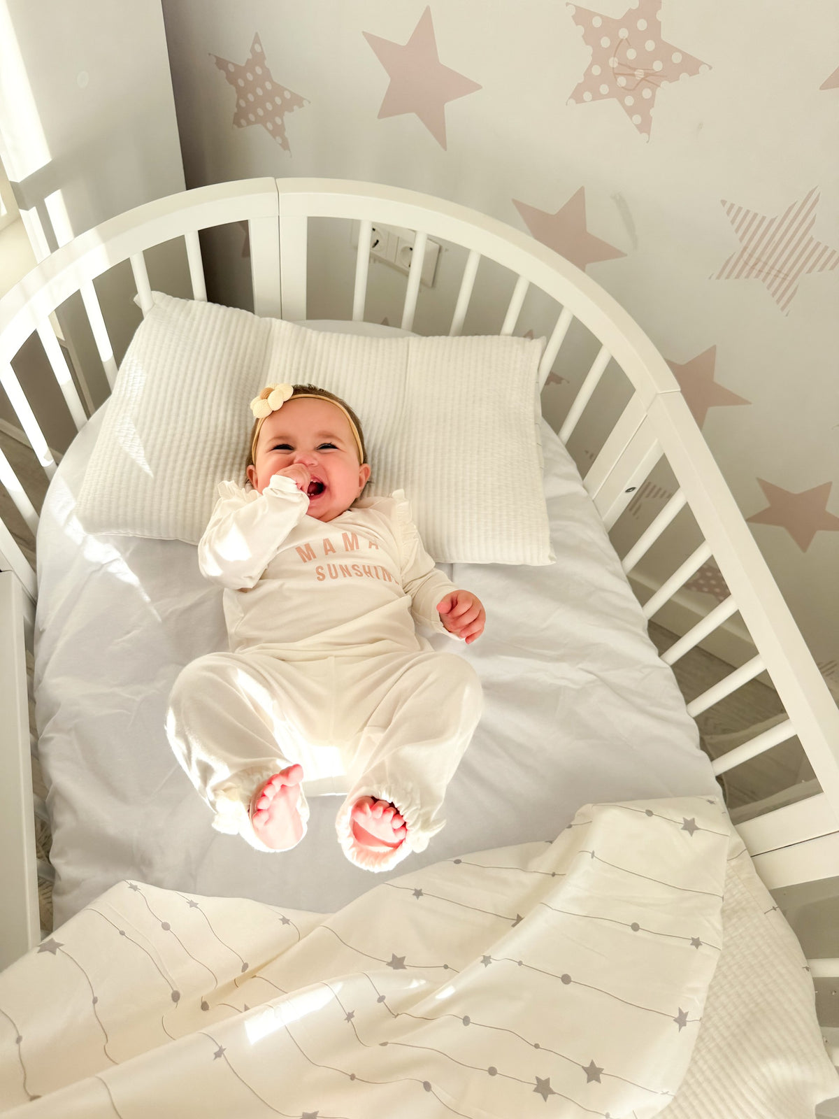 Lit bébé rond évolutif KOTTO Olin avec matelas, blanc