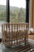 Lit bébé rond évolutif KOTTO Olin avec matelas, cappuccino