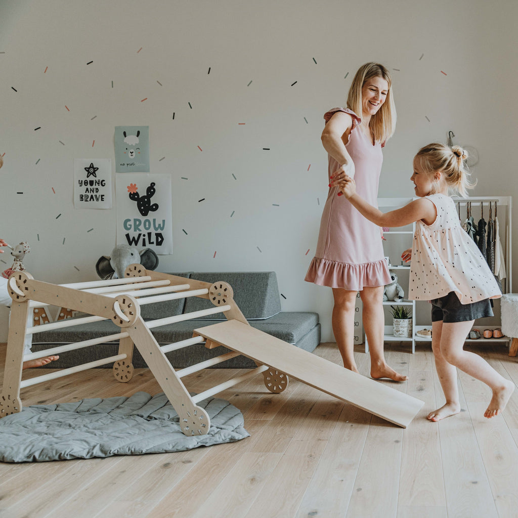 Structure d'escalade avec rampe Montessori House Bed – vue 3