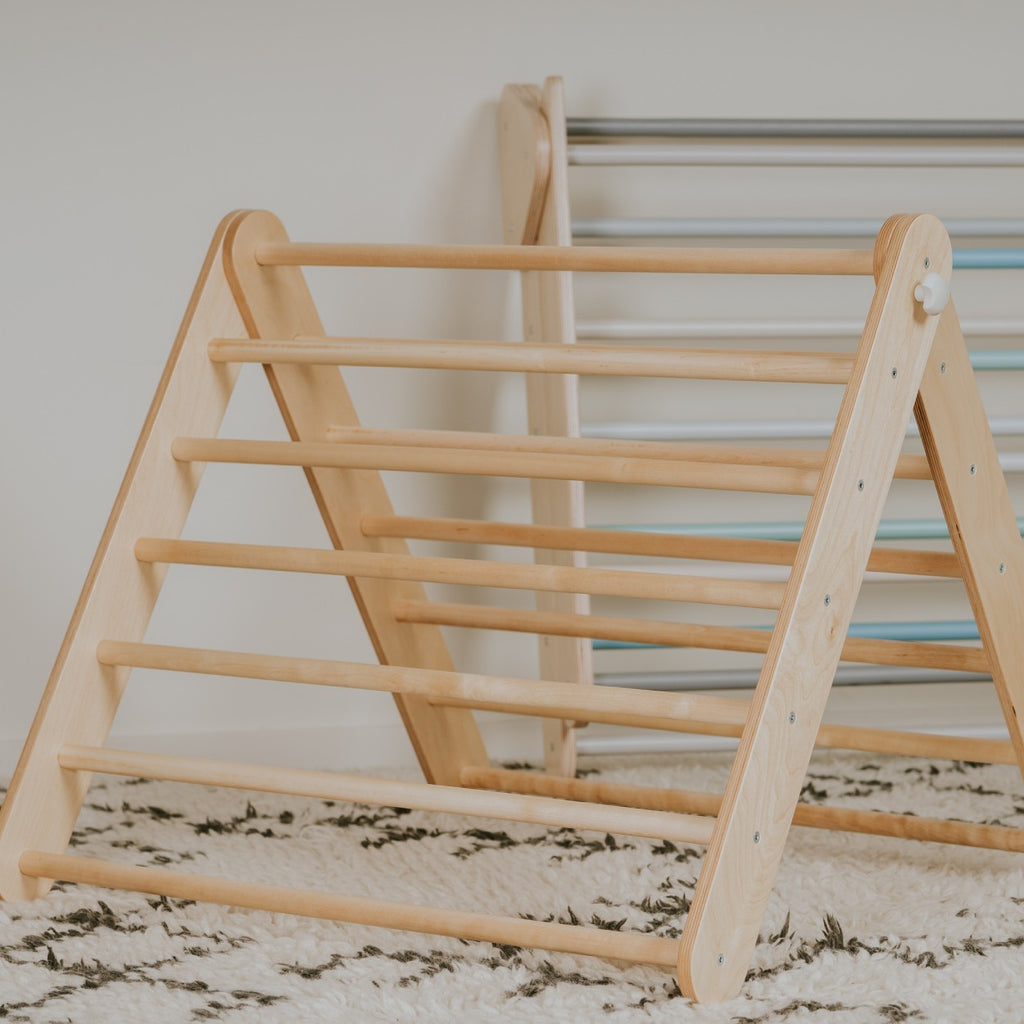 Triángulo Pikler con espaldera leg&go – vista 8