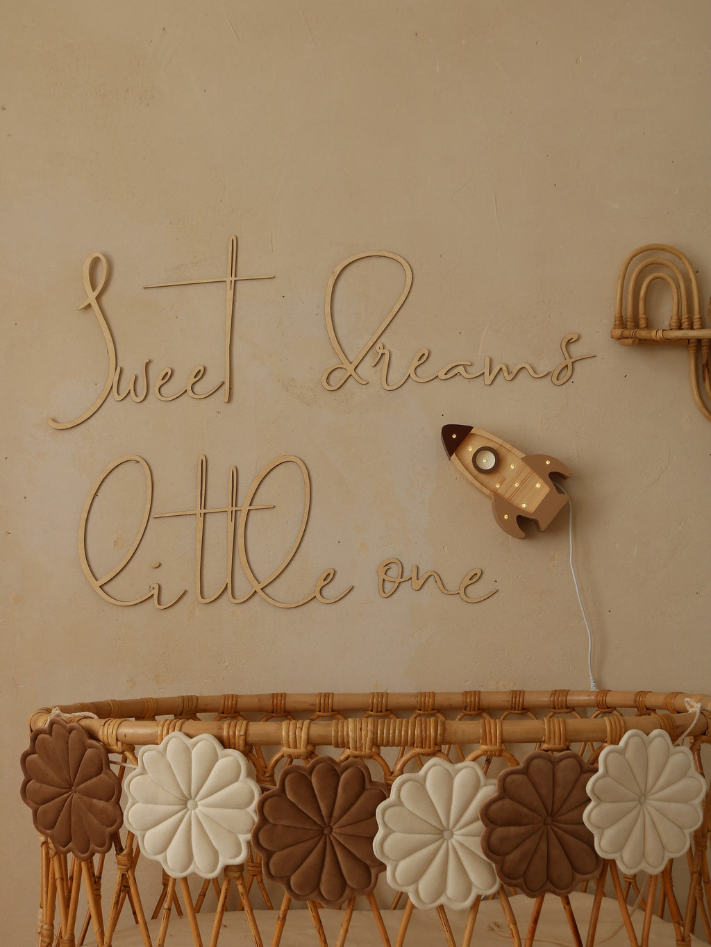 Napis ścienny Sweet Dreams Little One Cut It Now